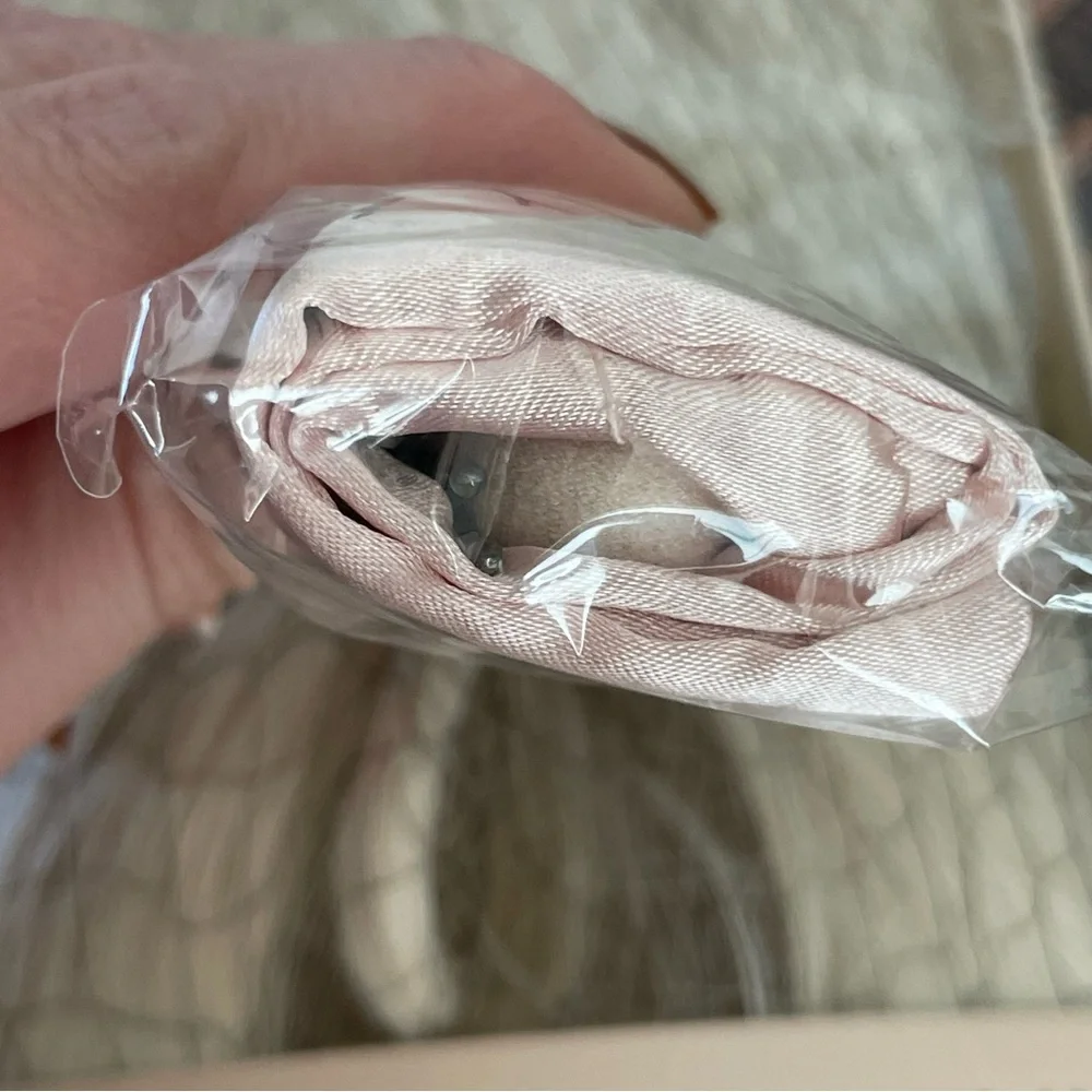 Knotty Knotty 22” Vegan‎ Hair Soft Curls Platinum Blonde Ponytail Extensions NEW